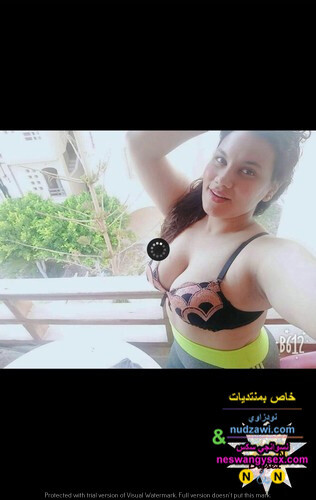 فرسة بدون منافس مصوره جسمها الملبن اللي زي العسل بملابسها داخليه نااار  البت عندها جسم كرفي جامد