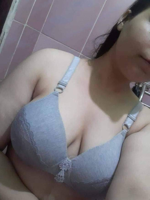 نفسي اتناك بكسي مين ياخذني فندق يركبني
