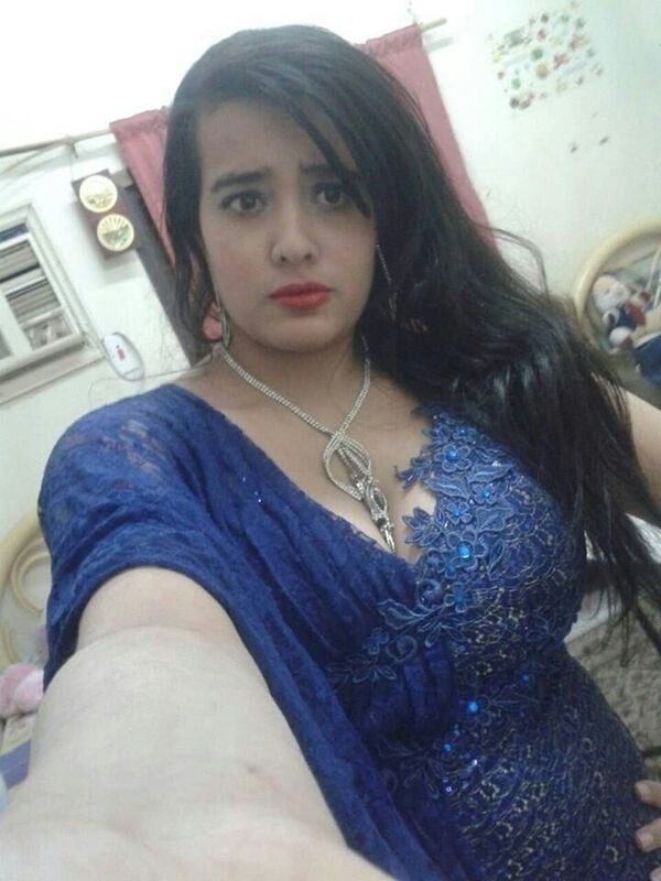 شرموطة عليها جوز بزاز نار