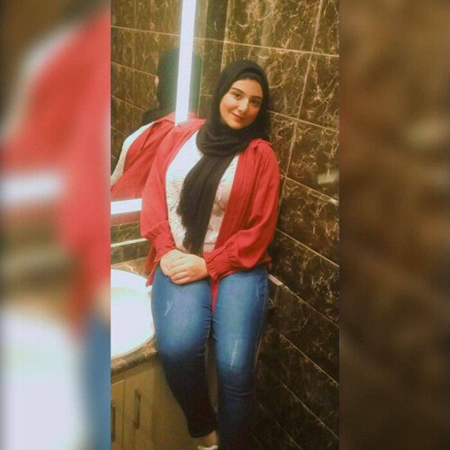 حلوة كيوت توري حبيبها صدرها الحلو و طيزها الناعم
