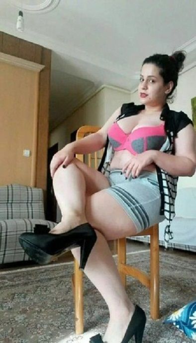 لبوه مصريه كيرفي بنت ناس بتستعرض جمال جسمها اللي زي الملبن توقف اجدع زبر