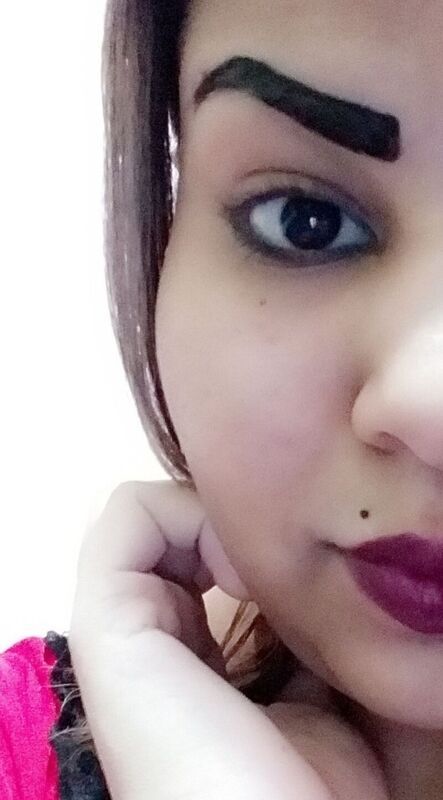 لبوه هايجه تعرض صدرها الملبن